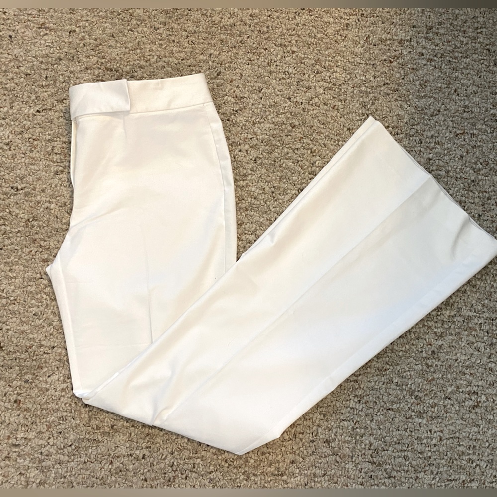 Tahari white flare trouser, sz 6